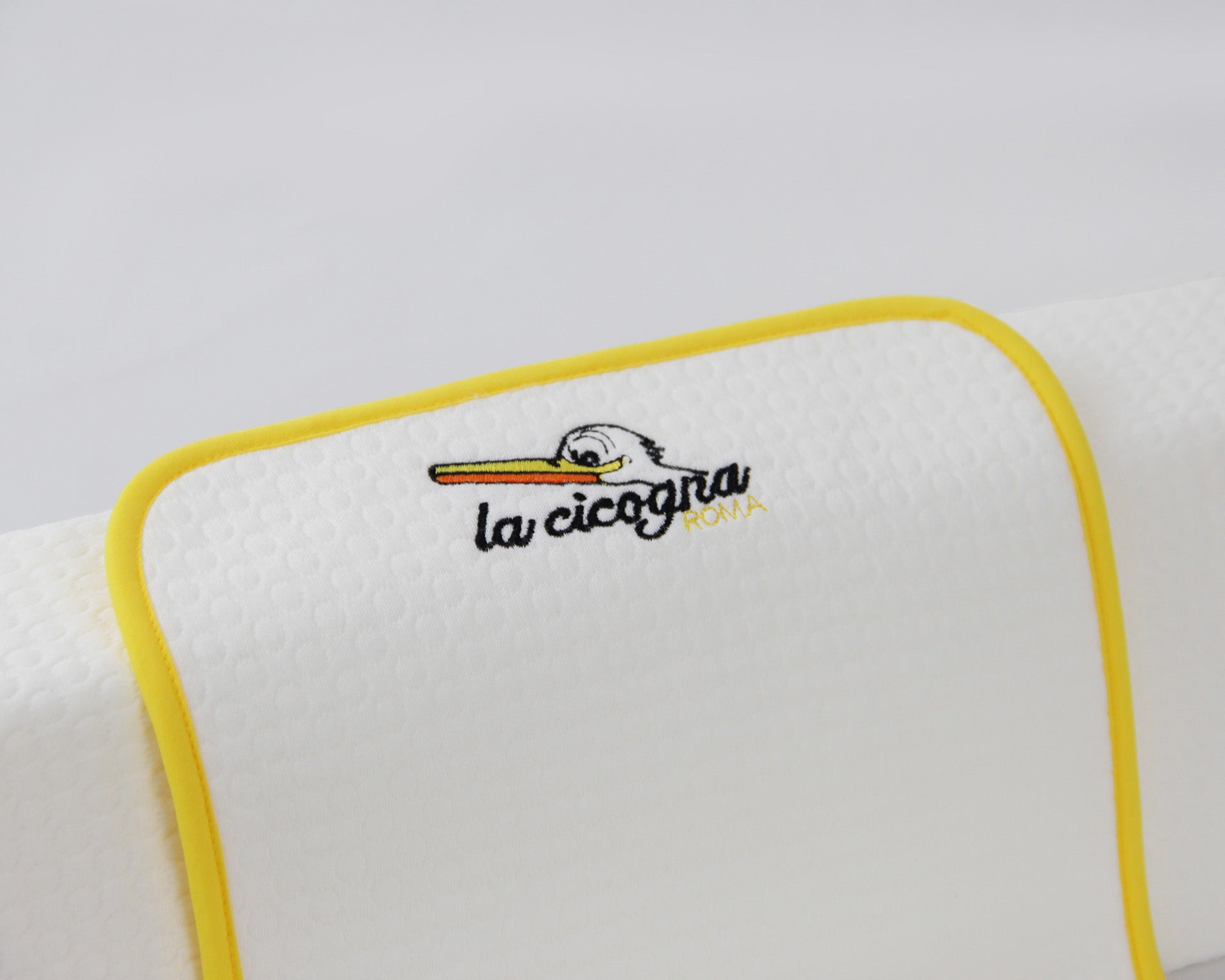 Cuscino MIKY la cicogna roma ricamo logo